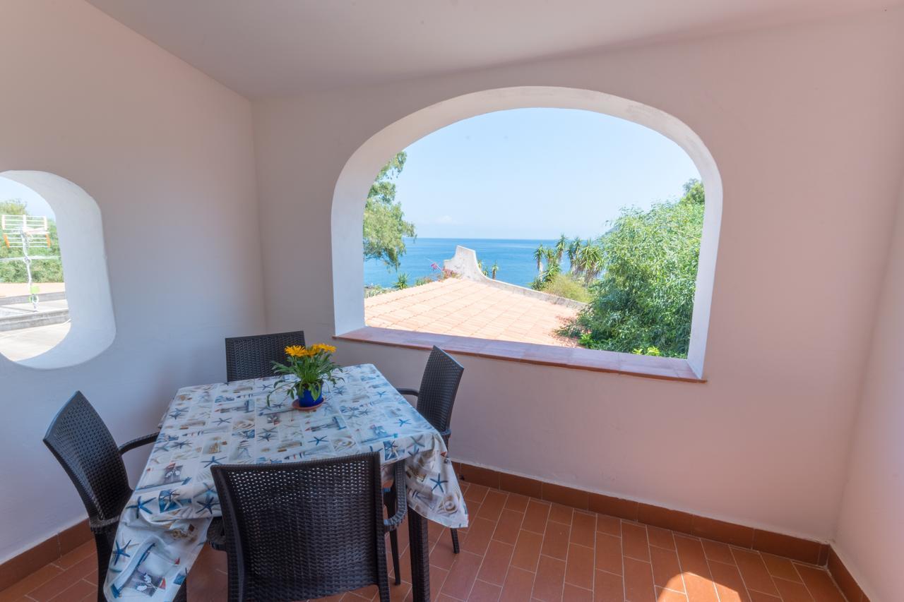 Vulcano Blu Residence リーパリ エクステリア 写真